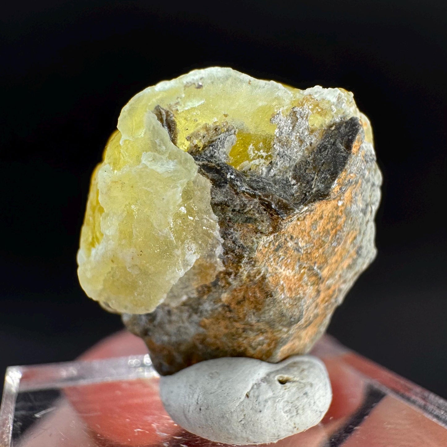 Brucite | Yellow Crystal, Lustrous Mineral Specimen From Pakistan