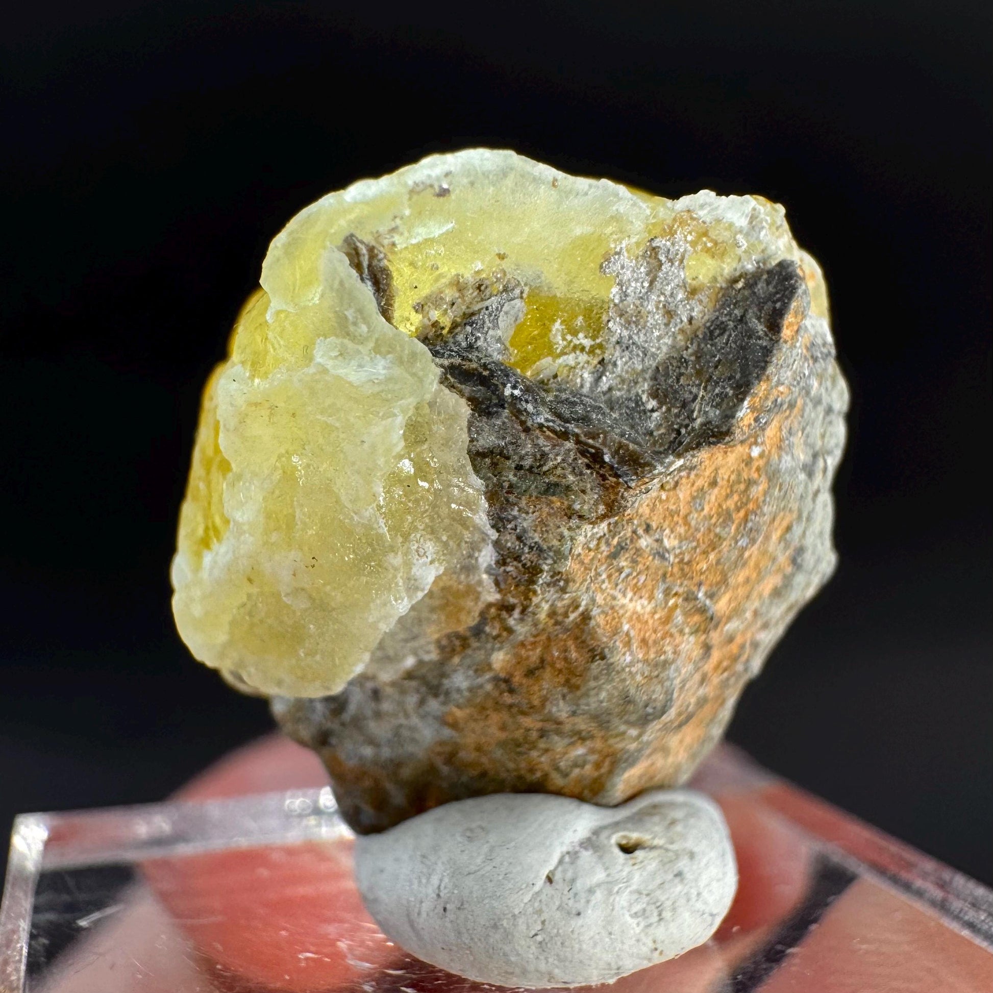 Brucite | Yellow Crystal, Lustrous Mineral Specimen From Pakistan