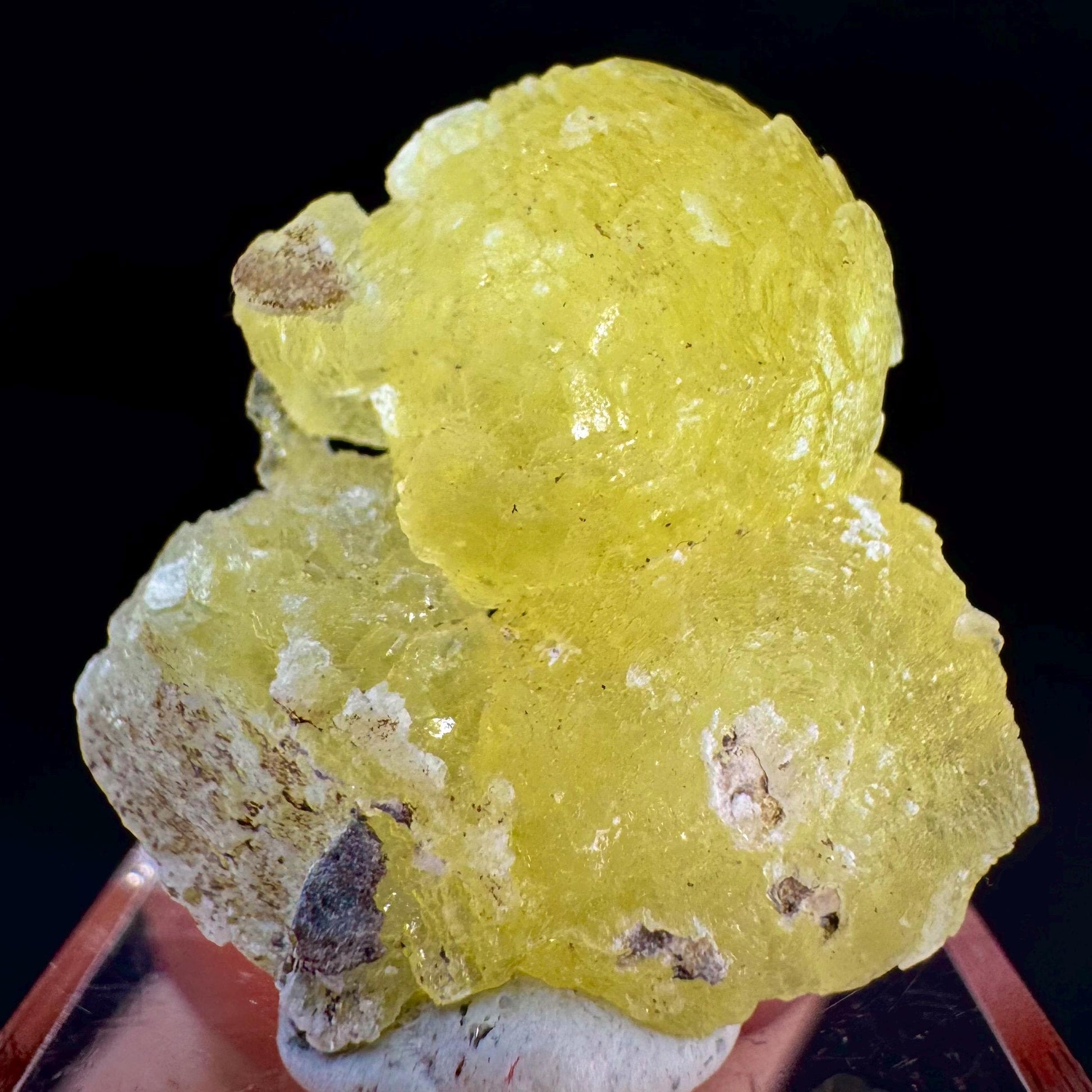 Brucite | Yellow Crystal, Lustrous Mineral Specimen From Pakistan