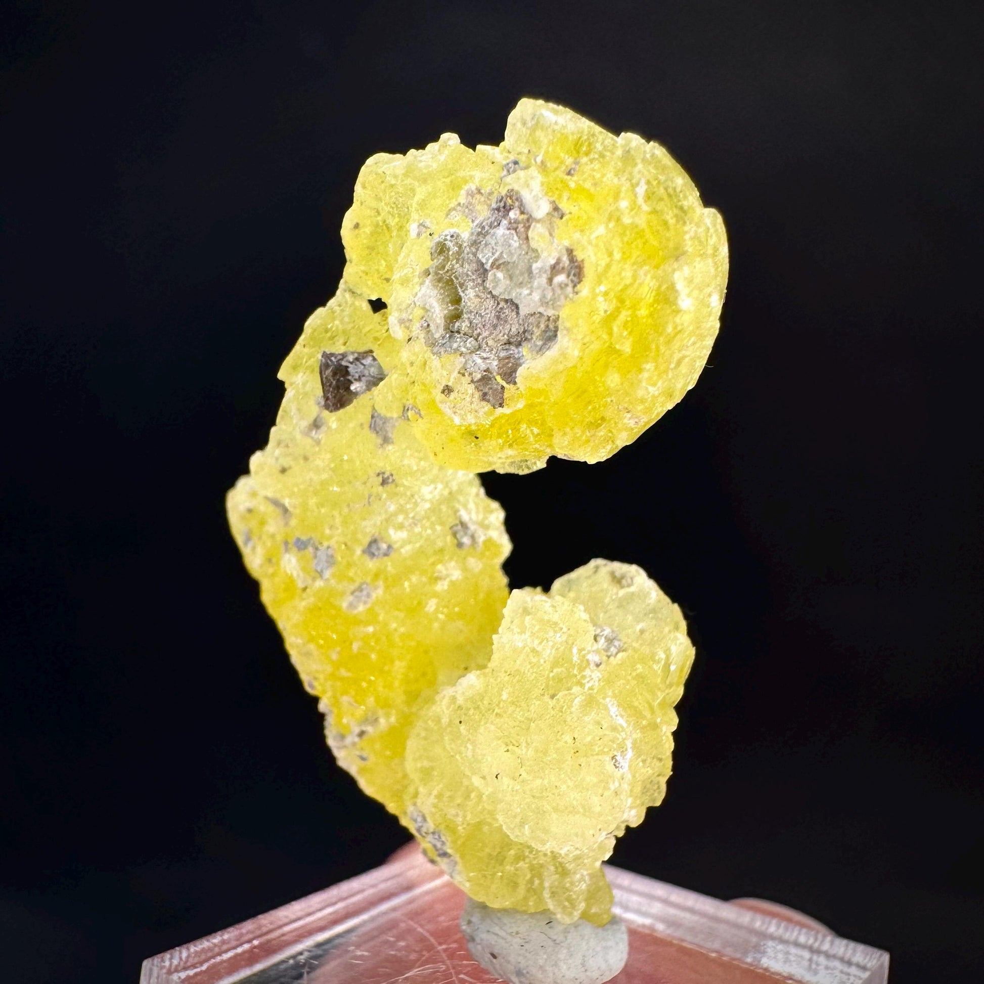 Brucite | Yellow Crystal, Lustrous Mineral Specimen From Pakistan
