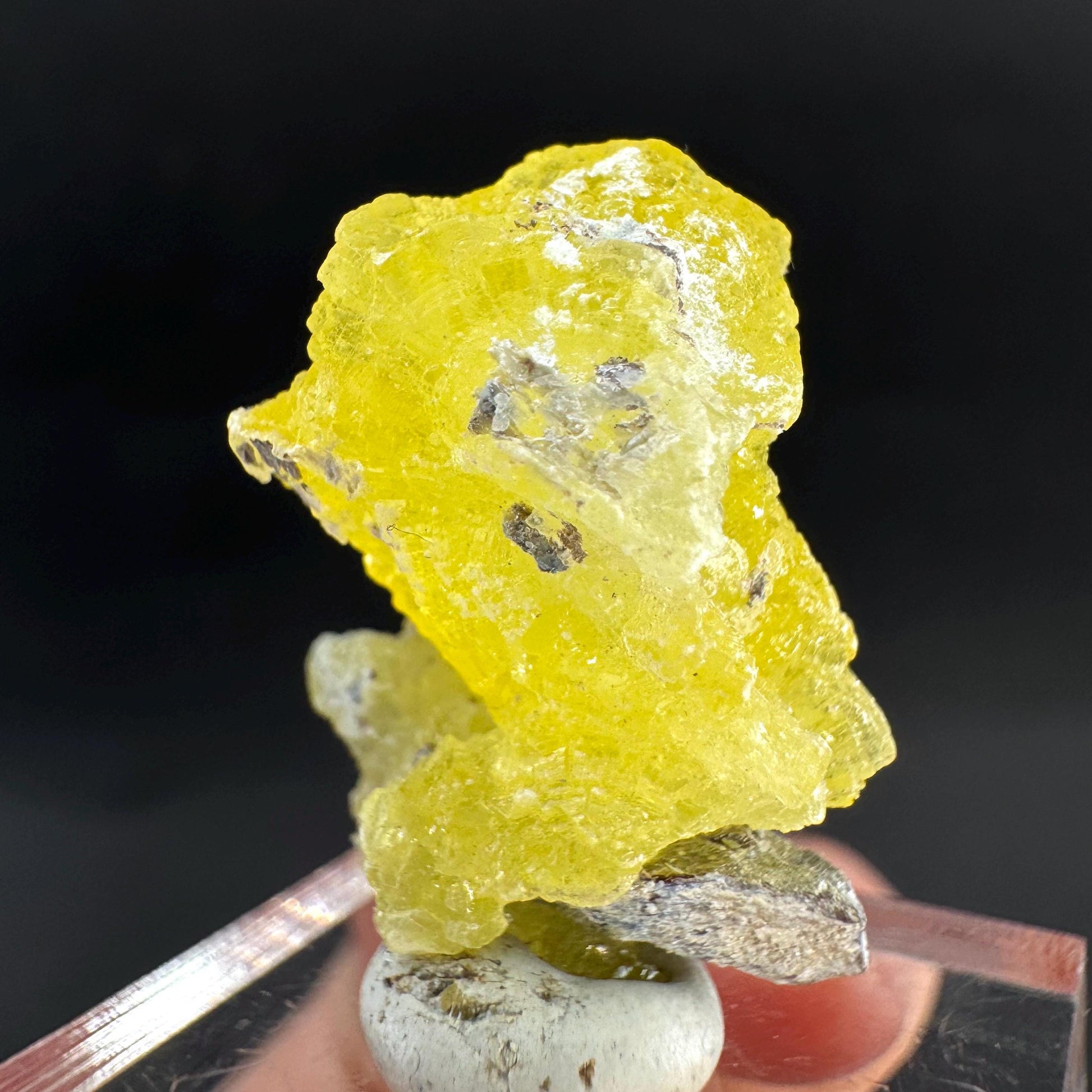 Brucite | Yellow Crystal, Lustrous Mineral Specimen From Pakistan