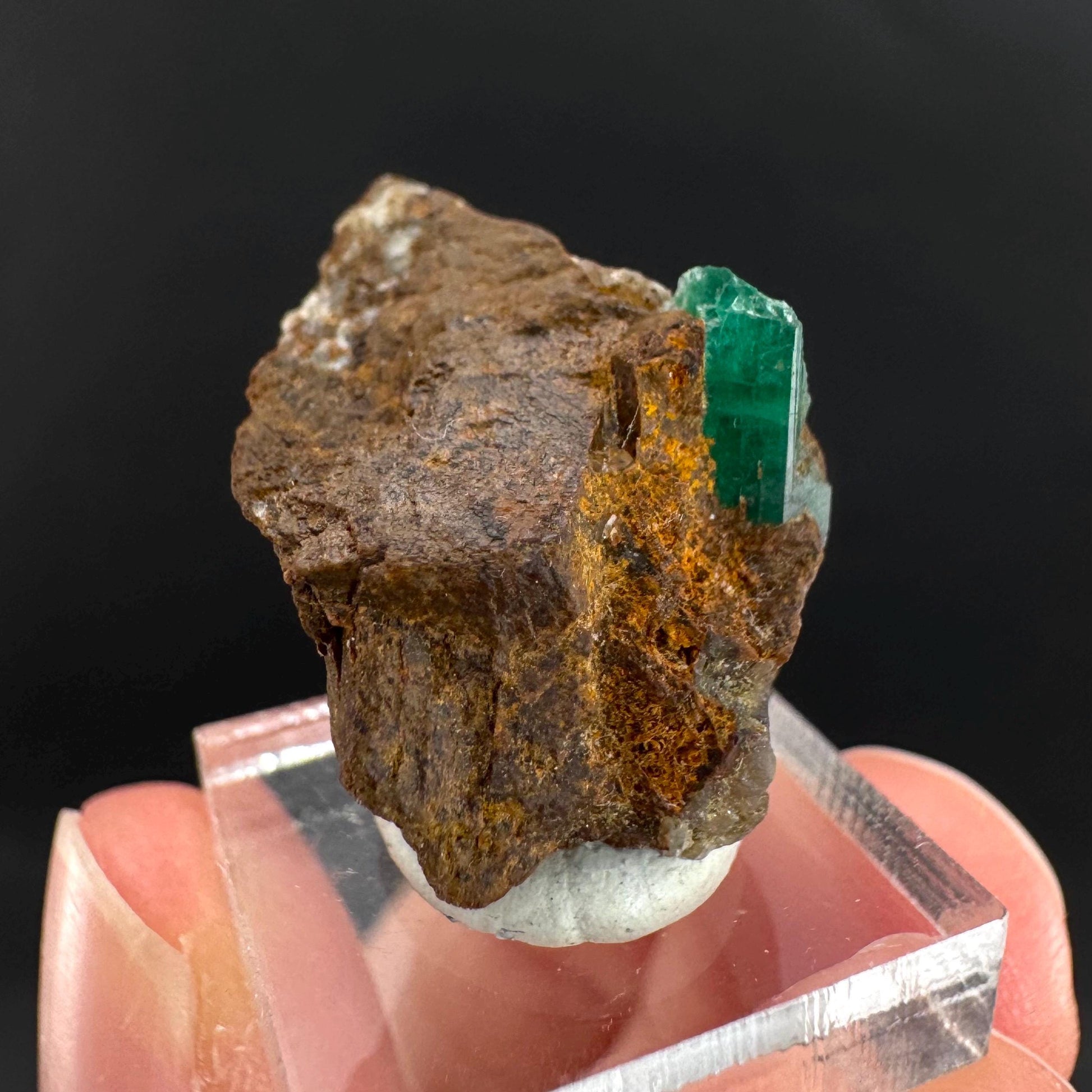 Emerald on Matrix | natural green crystal, mineral specimen from Pakistan
