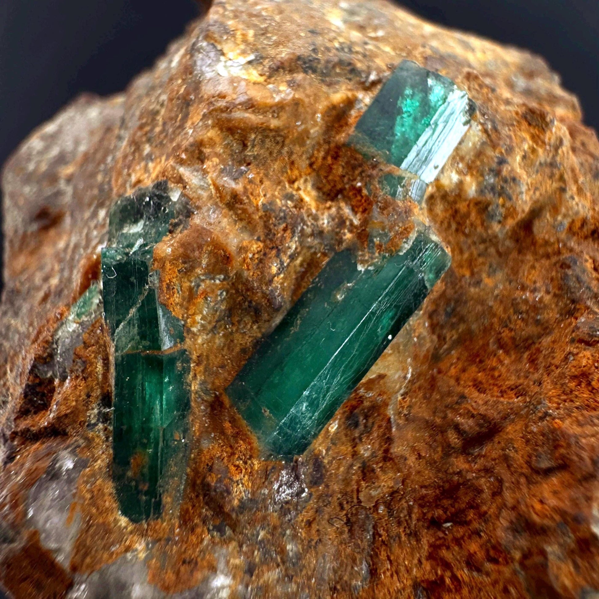 Emerald on Matrix | natural green crystal, mineral specimen from Pakistan