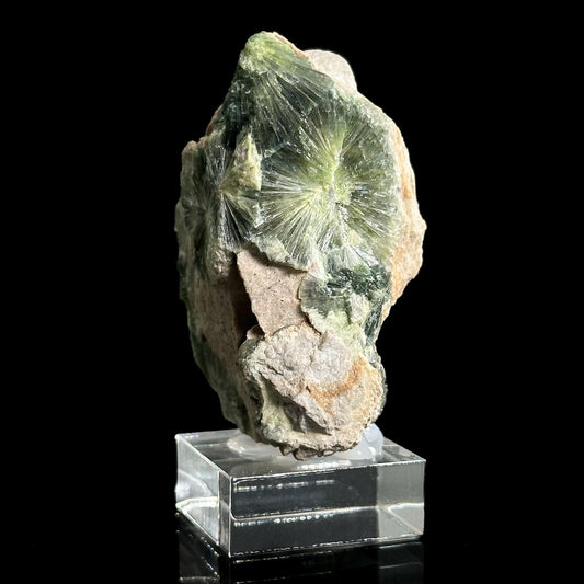 Wavellite (Arkansas, USA) | green radial crystal cluster, mineral specimen