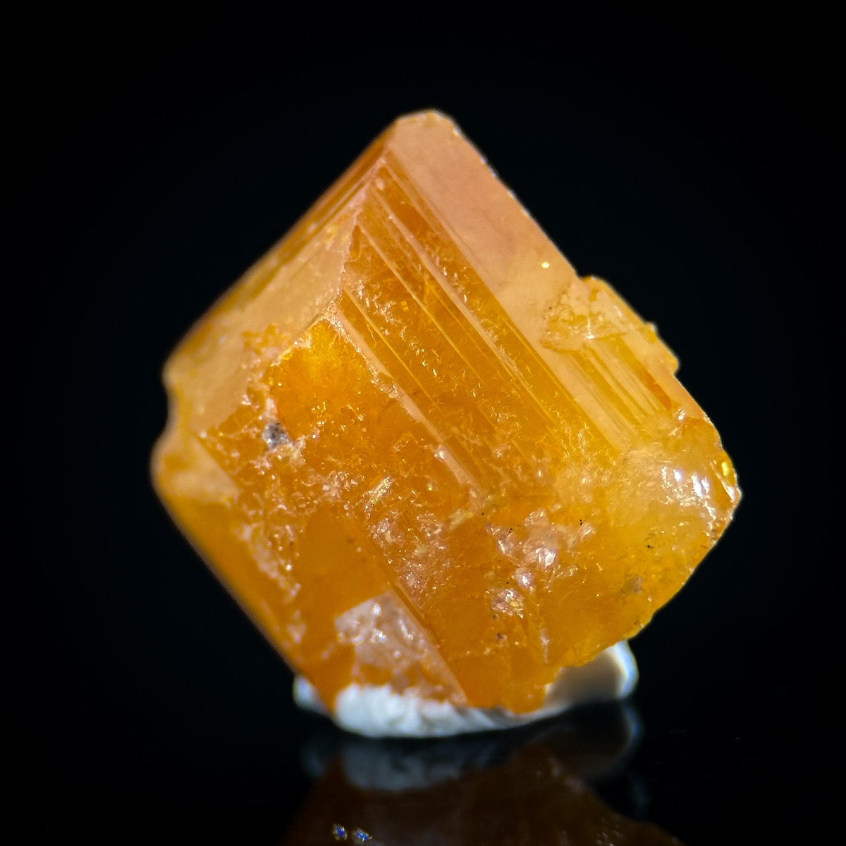 Wulfenite | orange crystal, mineral specimen from Republic of Congo