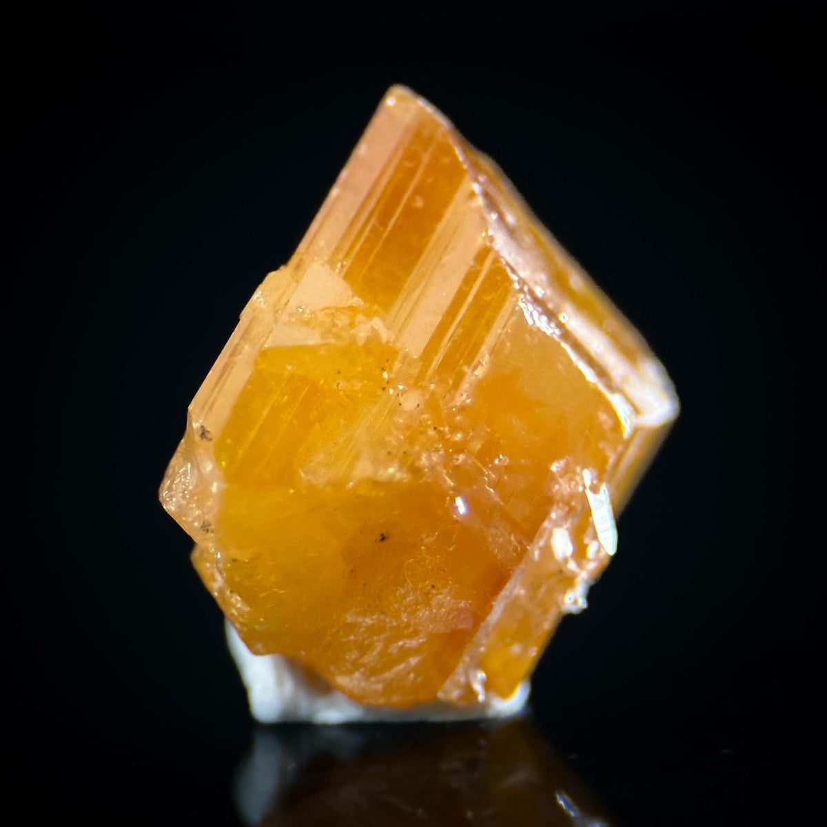 Wulfenite | orange crystal, mineral specimen from Republic of Congo