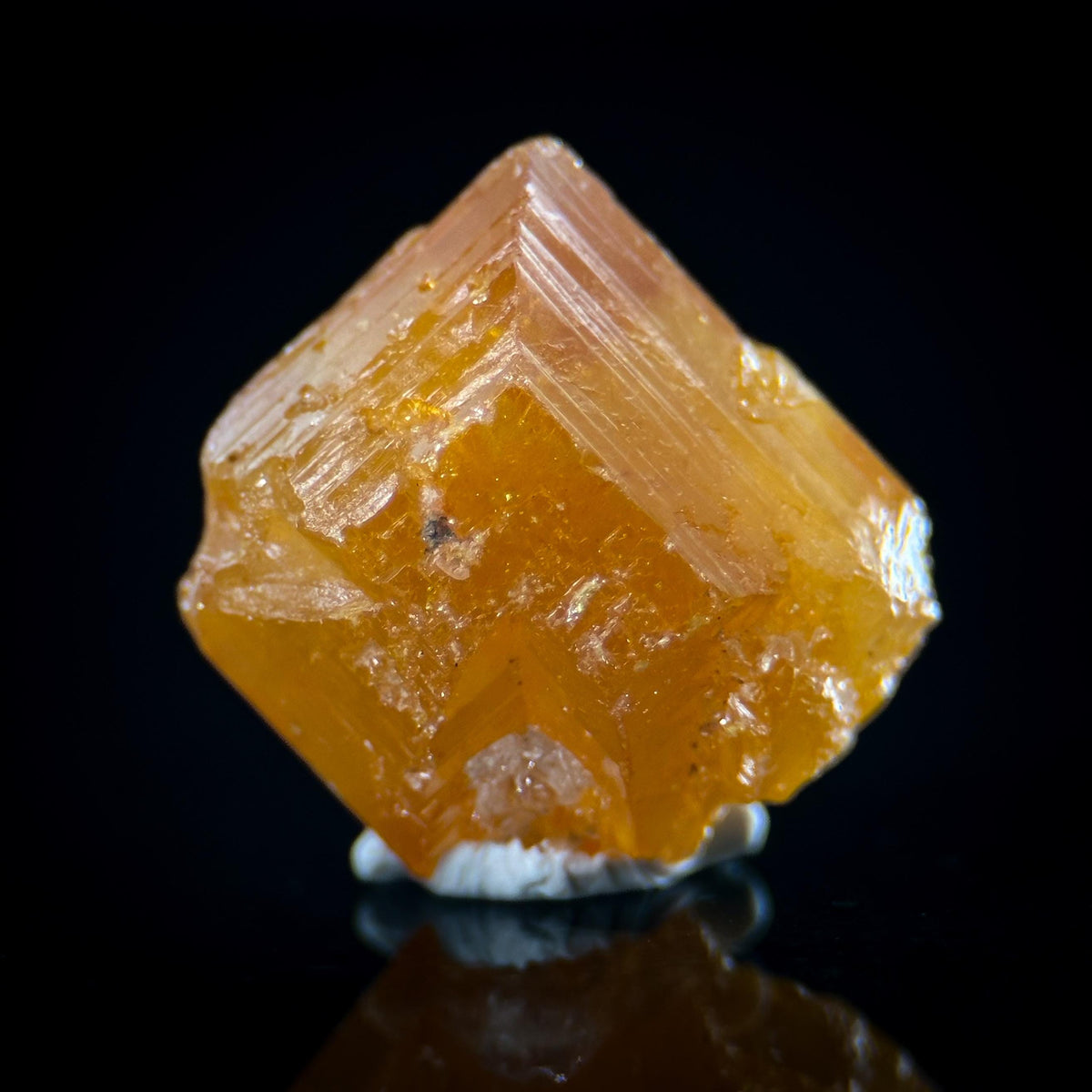 Wulfenite | orange crystal, mineral specimen from Republic of Congo