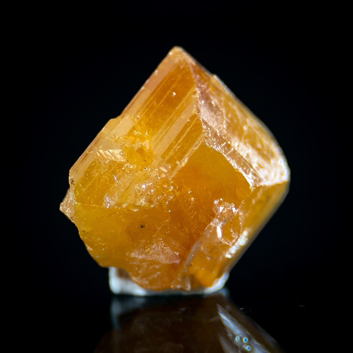 Wulfenite | orange crystal, mineral specimen from Republic of Congo