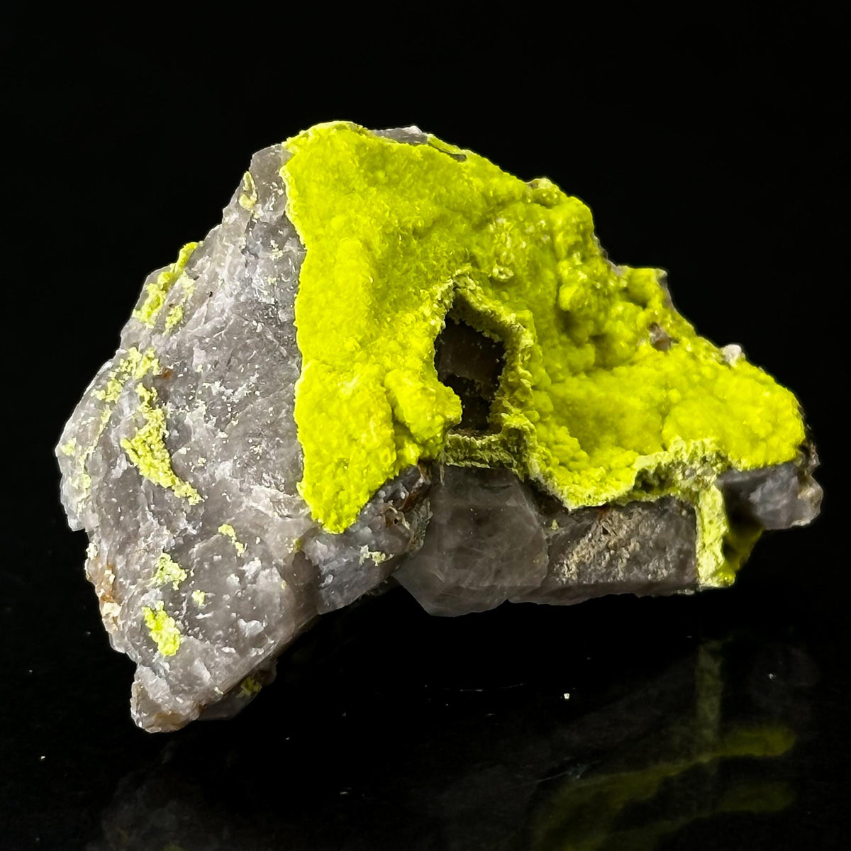 Autun | fluorescent UV reactive crystal, rare mineral specimen from Portugal