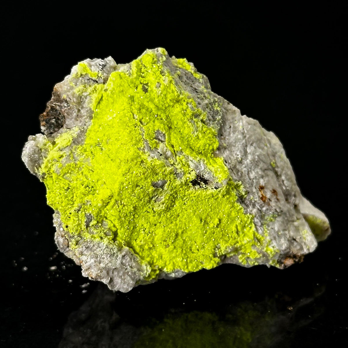 Autun | fluorescent UV reactive crystal, rare mineral specimen from Portugal