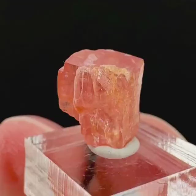 Rhodochrosite | pink crystal, mineral specimen from Pakistan