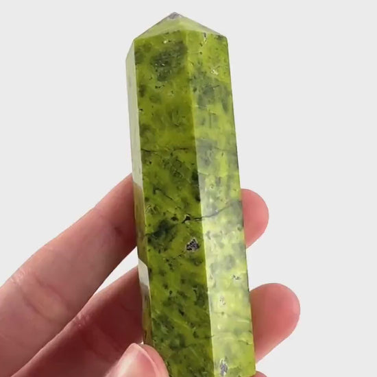 Atlantisite Crystal Point | Stichtite in Serpentine from Tasmania