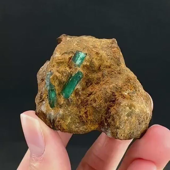 Emerald on Matrix | natural green crystal, mineral specimen from Pakistan