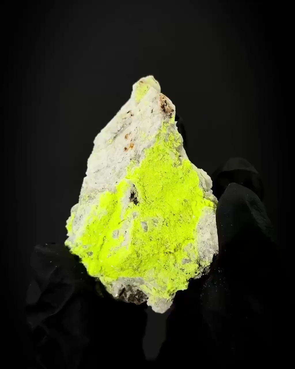Autun | fluorescent UV reactive crystal, rare mineral specimen from Portugal