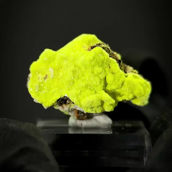 Autun | fluorescent UV reactive crystal, rare mineral specimen from Portugal