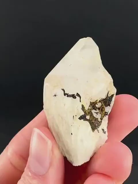 Hollandite Star Quartz | natural spider quartz crystal from Madagascar