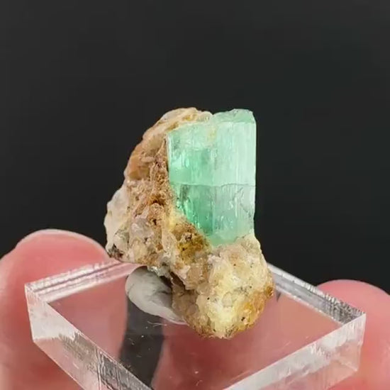 Emerald on Matrix | natural green crystal, mineral specimen from Pakistan