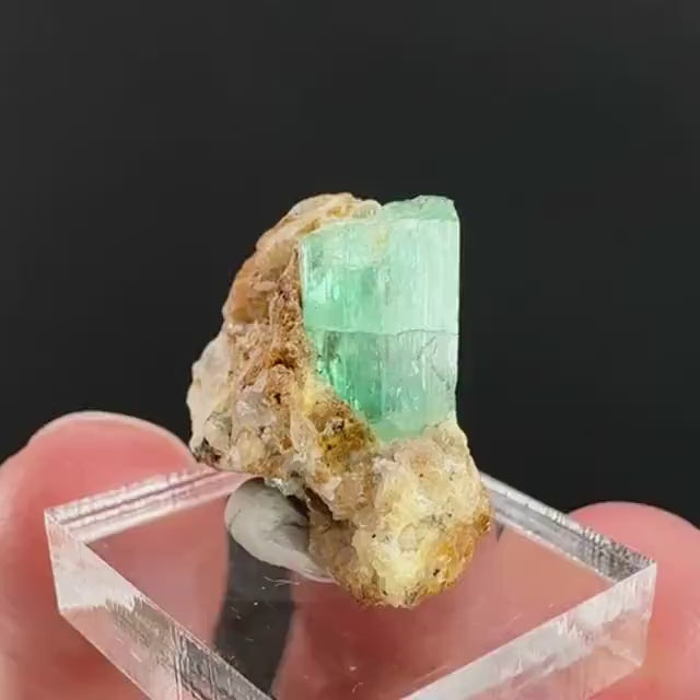 Emerald on Matrix | natural green crystal, mineral specimen from Pakistan