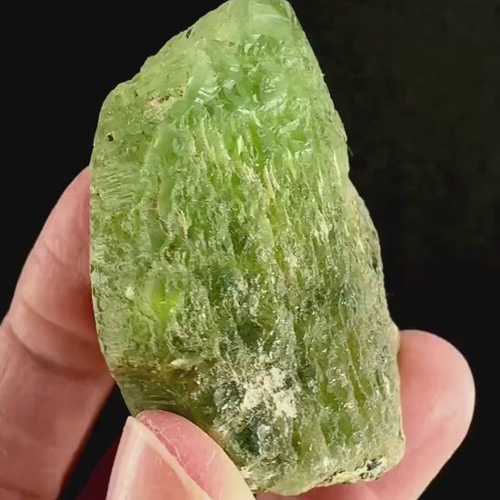 Peridot (Pakistan) | naturally terminated peridot crystal, mineral specimen