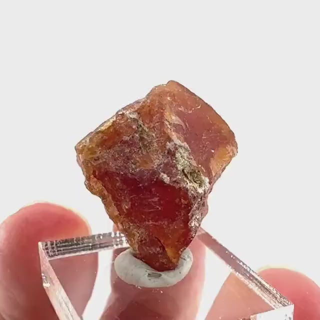 Scheelite | natural orange crystal, mineral specimen from Pakistan