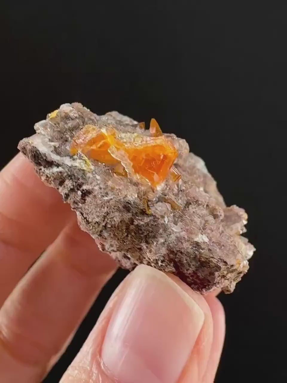 Wulfenite (Arizona, USA) | orange wulfenite crystal, mineral specimen