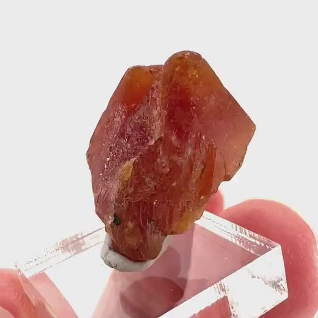 Scheelite | natural orange crystal, mineral specimen from Pakistan