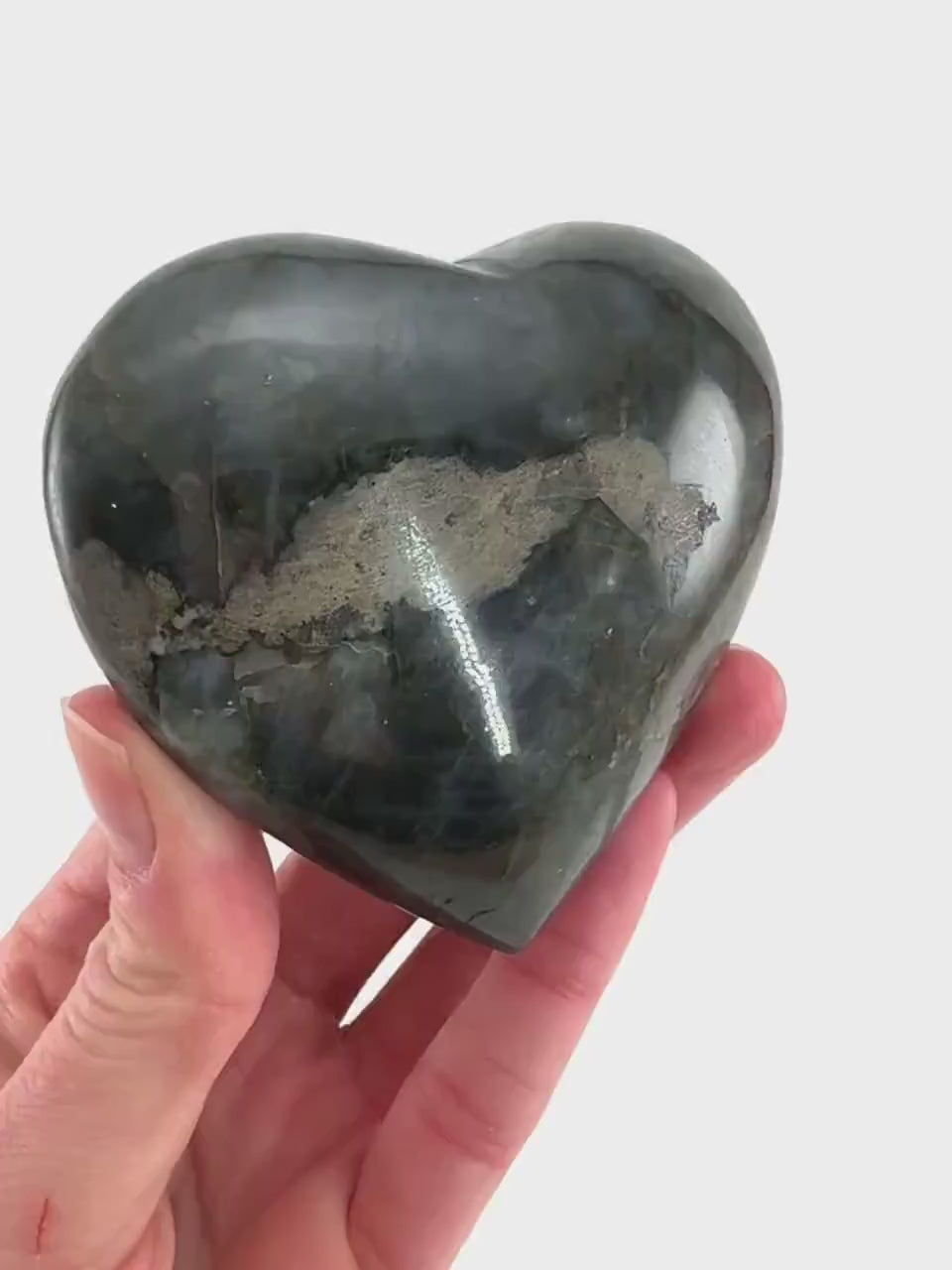 Labradorite heart, crystal heart, flashy labradorite, polished labradorite
