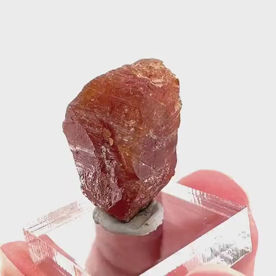 Scheelite | natural orange crystal, mineral specimen from Pakistan