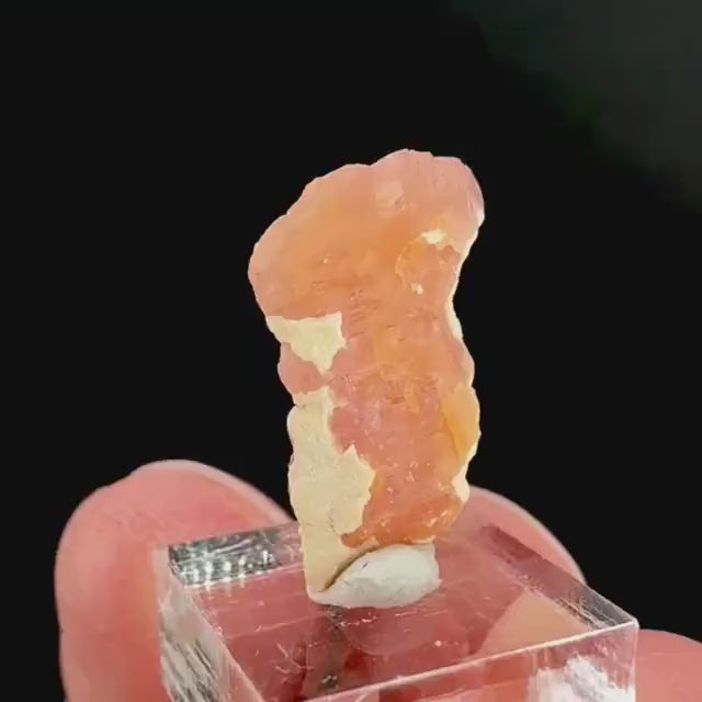 Rhodochrosite | pink crystal, mineral specimen from Pakistan