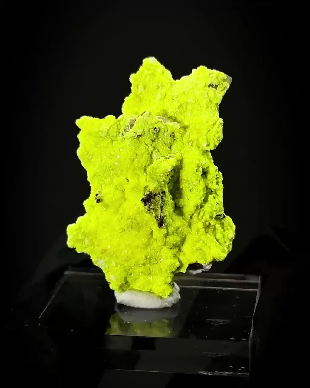 Autun | fluorescent UV reactive crystal, rare mineral specimen from Portugal