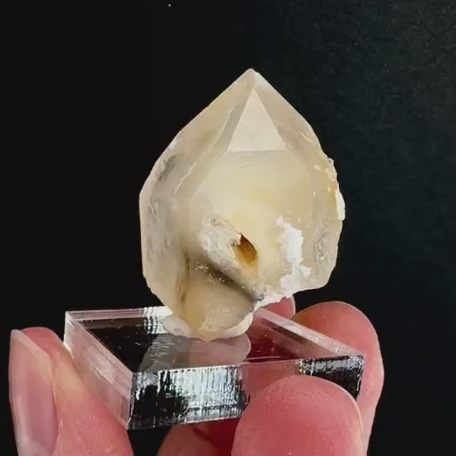 Yellow Bone Quartz Point (Pakistan) | bone quartz, epidote quartz, mango quartz