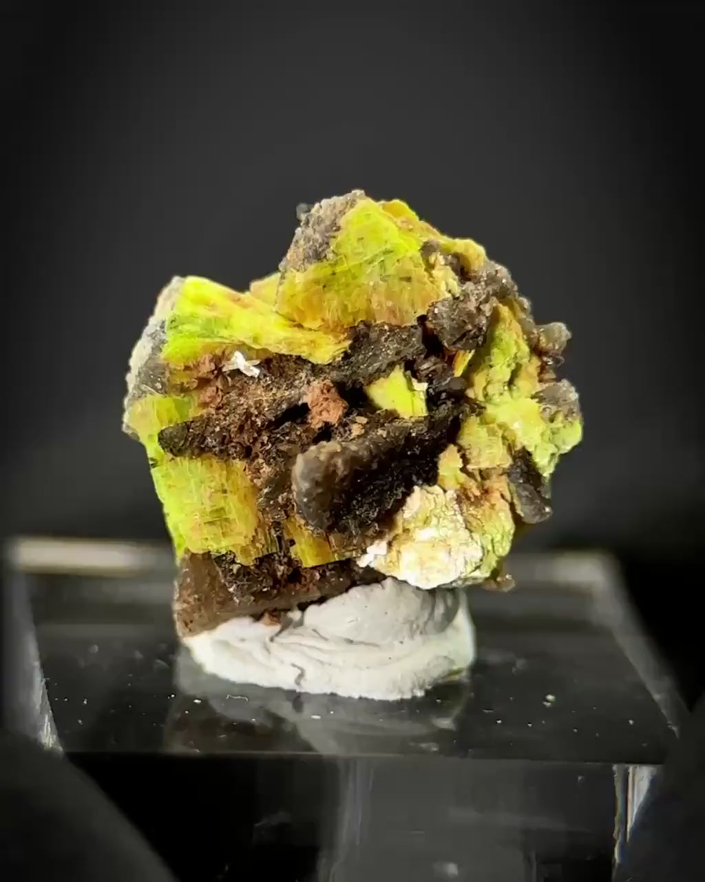 Uranocircite | fluorescent UV reactive crystal, rare mineral specimen from Germany