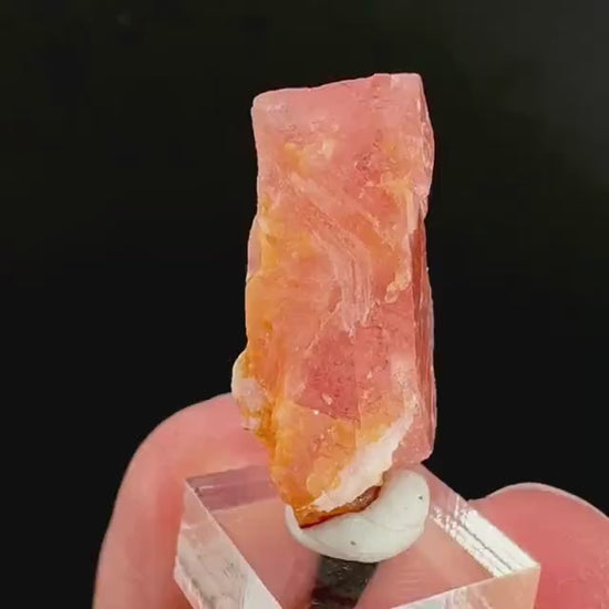 Rhodochrosite | pink crystal, mineral specimen from Pakistan