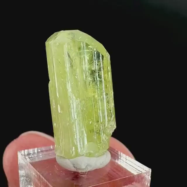 Vesuvianite (Canada) | green crystal, rare mineral specimen