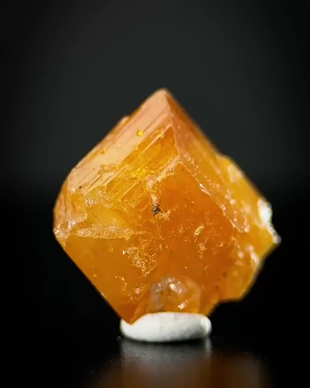 Wulfenite | orange crystal, mineral specimen from Republic of Congo